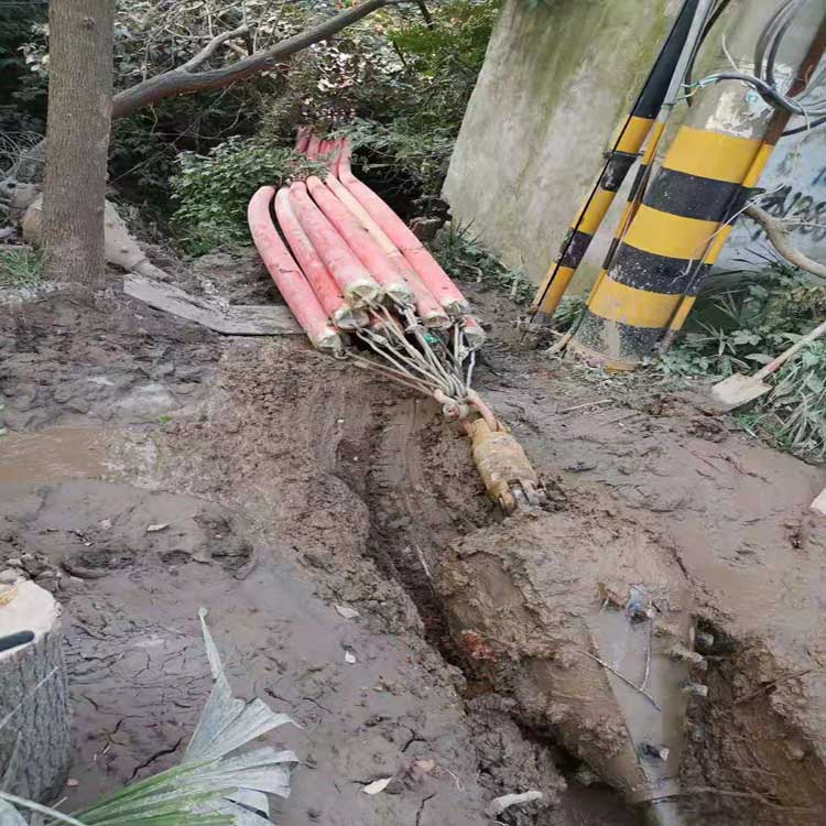 武汉铁路拖拉管